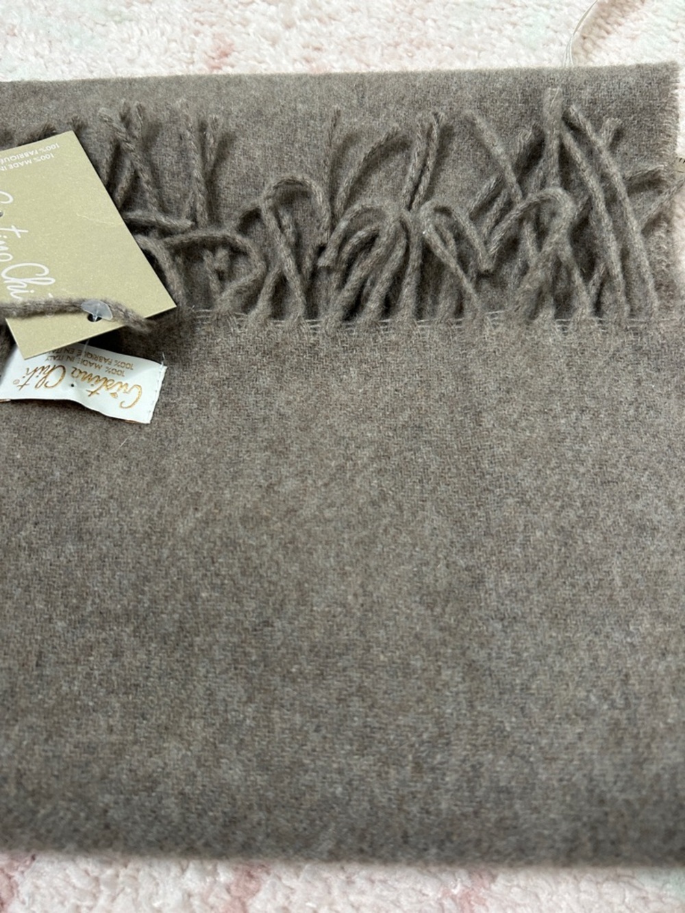 NWT Cristina Chiti Soft 100% Cashmere Taupe Fringe Scarf Made in Italy Fall Gift - Picture 6 of 6